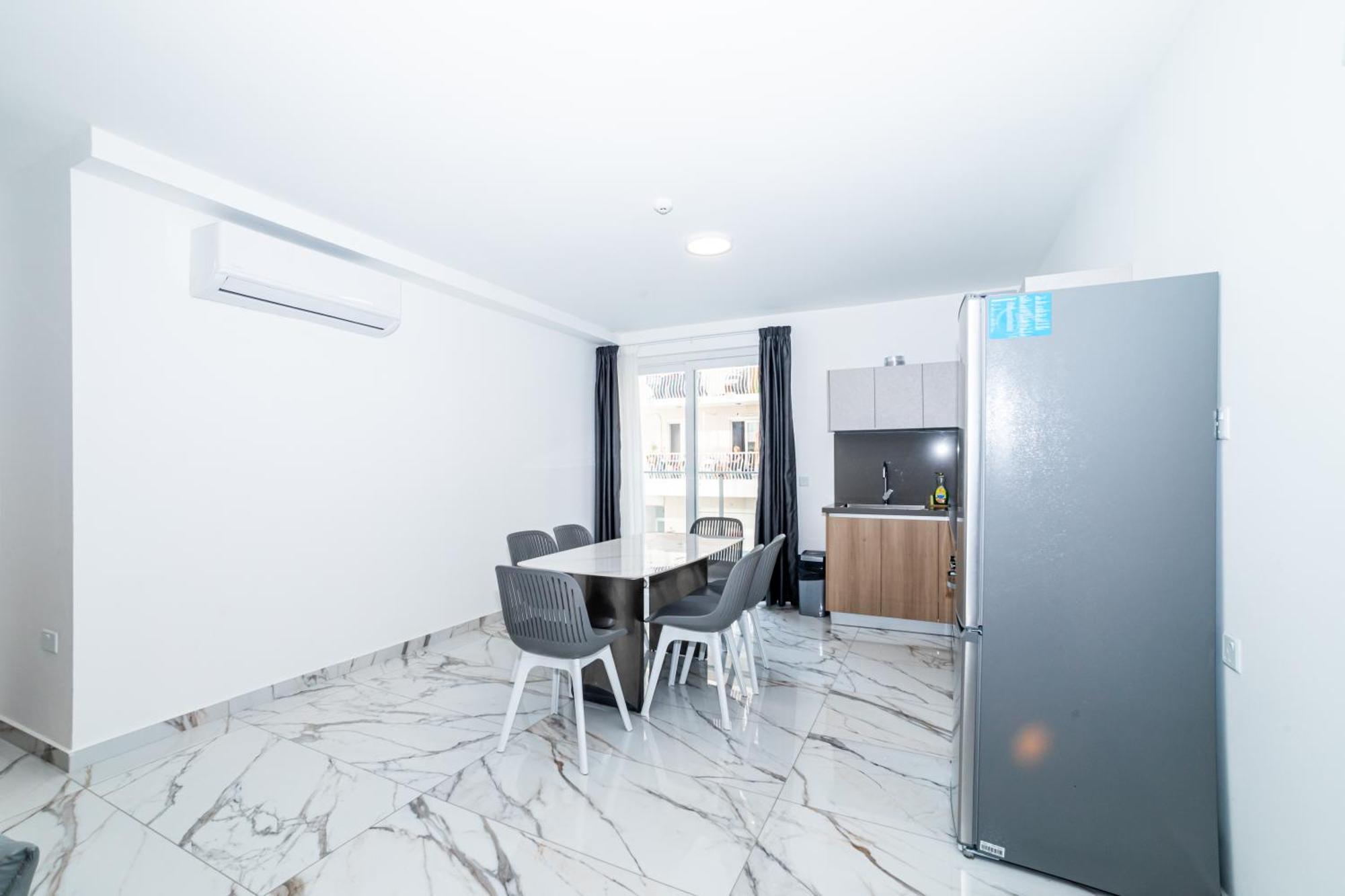 New, Stylish And Modern 1Br Apartment San Pawl il-Baħar Kültér fotó